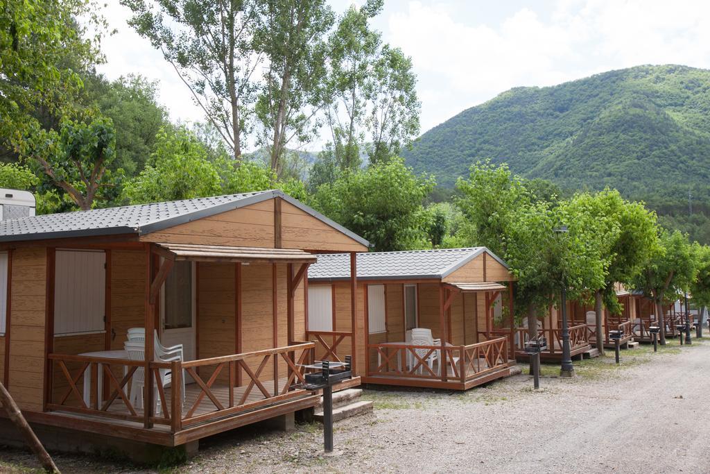 Camping L'Espelt La Pobla de Lillet Quarto foto