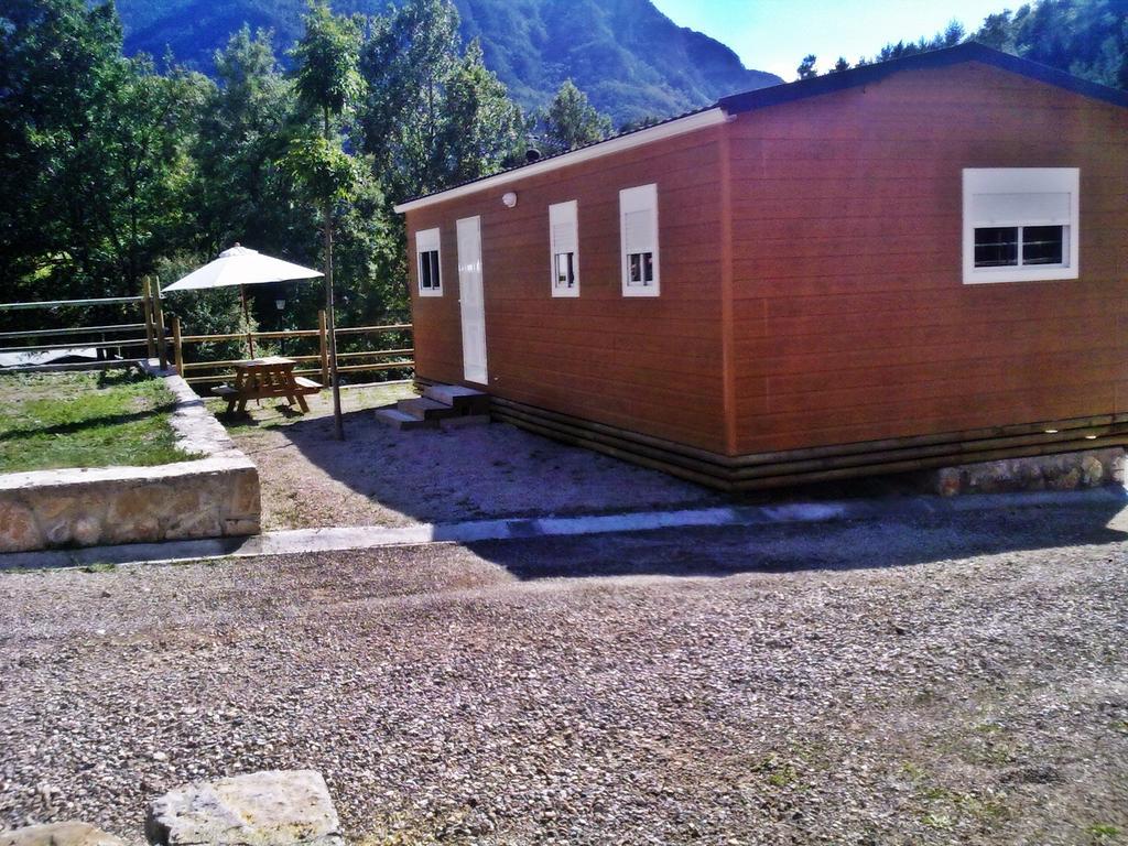 Camping L'Espelt La Pobla de Lillet Quarto foto