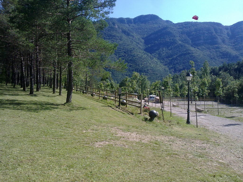 Camping L'Espelt La Pobla de Lillet Exterior foto